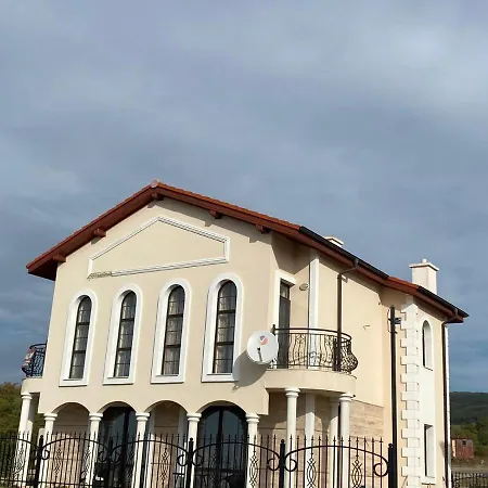 Луксозно Обзаведена Къща В Гр.Свети Влас فيلة *